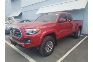 Toyota Tacoma SR5 CAB 12 4X4 solo 2300 milla