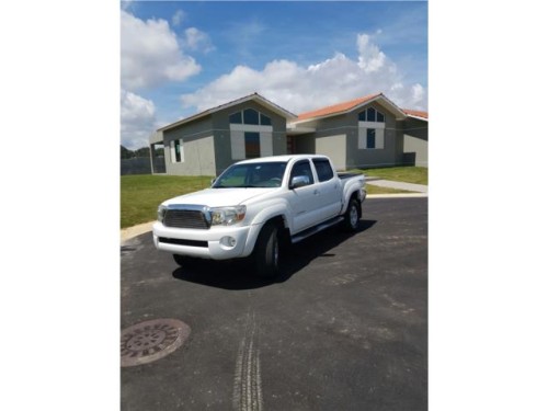 Toyota Tacoma pre runner doble cabina $14500