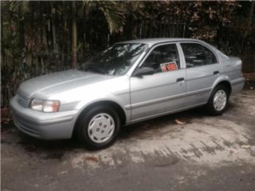 Toyota Tercel 4puertas Aut AC Full Labels