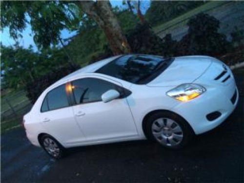 Toyota Yaris 2008, 4 puertas 9,500 COMO NUEVO