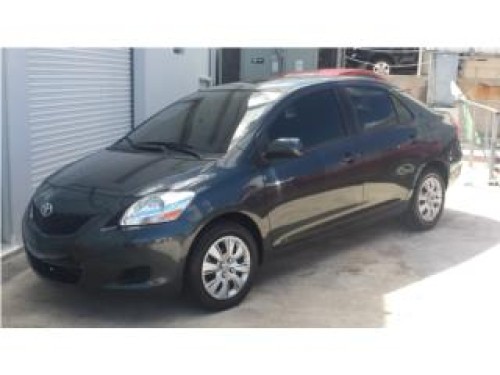 Toyota Yaris 2012.