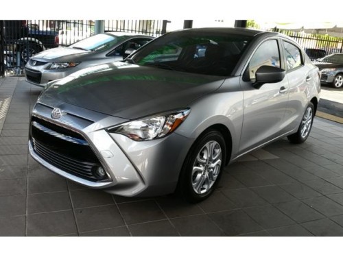 Toyota Yaris desde $265 Mensual