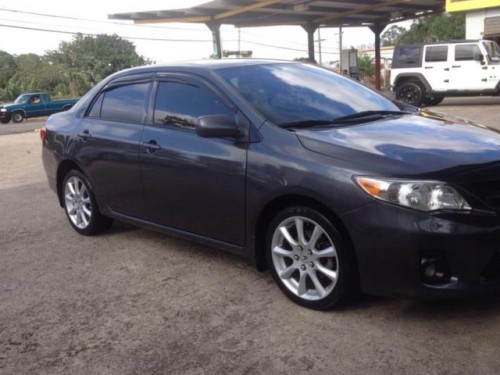 Toyota corolla 2009 $8,700