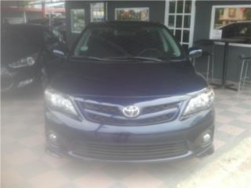 Toyota corolla 2011 excelentes condiciones