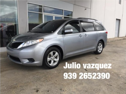 Toyota sienna como nueva