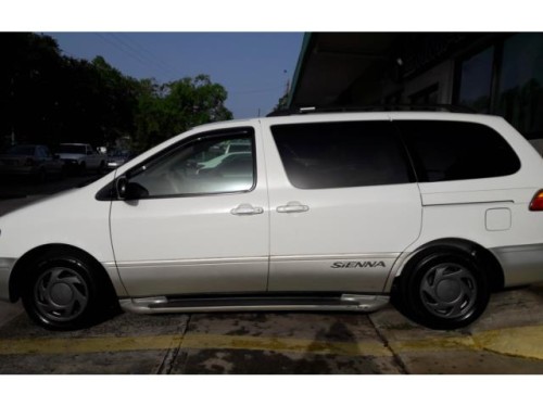 Toyota sienna xle 2000