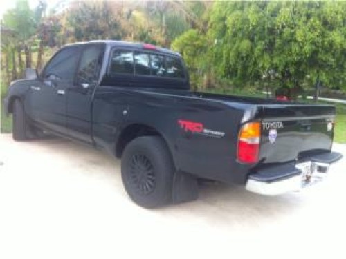 Toyota tacoma sr5 4cyl