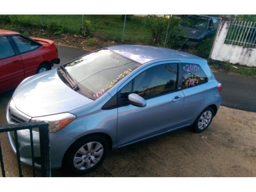 Toyota yaris 2013 hb,std,2 pts esta nueva