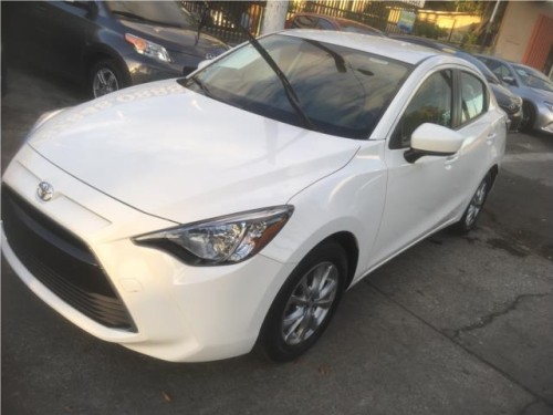 Toyota yaris 2016