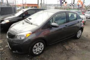 Toyota yaris no credito montate con5OOPTO