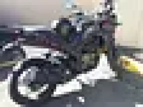 VOGE DS300 NUEVA, CASCOS Y RACKER PARA TRANSPORTARLA