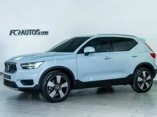 VOLVO XC40 T4 2022