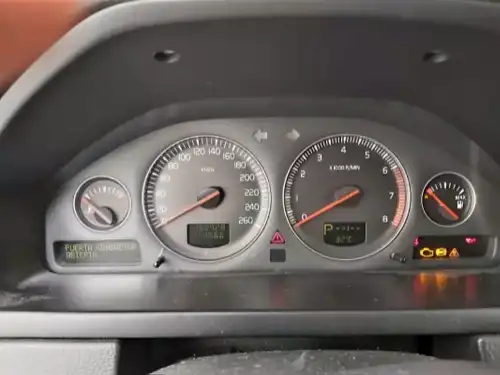 VOLVO XC90 T5 2007 KINETIC 