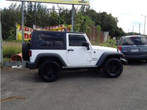 Variedad d jeep 2 y 4 puertas 2010