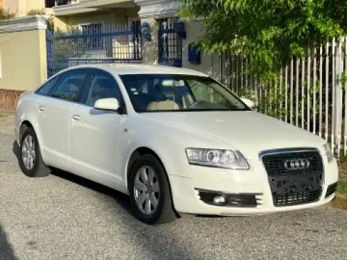 Vendo Audi A6 color blanco año 2005