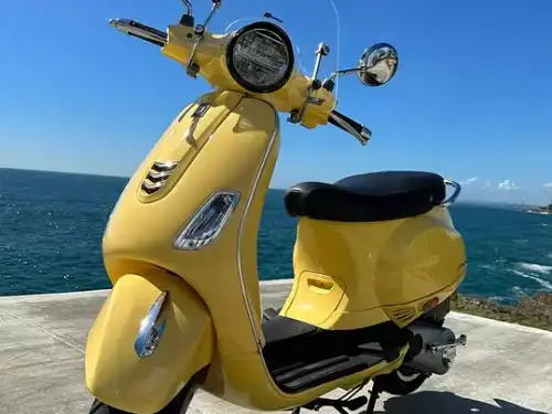 Vespa VXL 150 2022 con multiples accesorios! 6,000Km y mantenimiento a