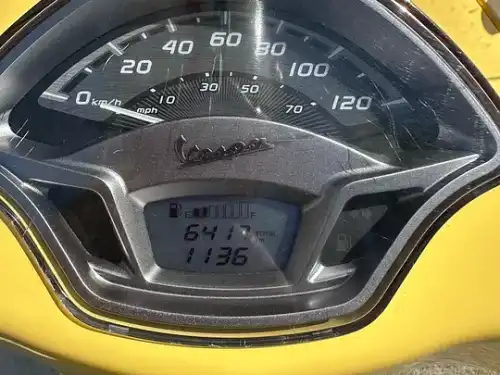 Vespa VXL 150 2022 con multiples accesorios! 6,000Km y mantenimiento a