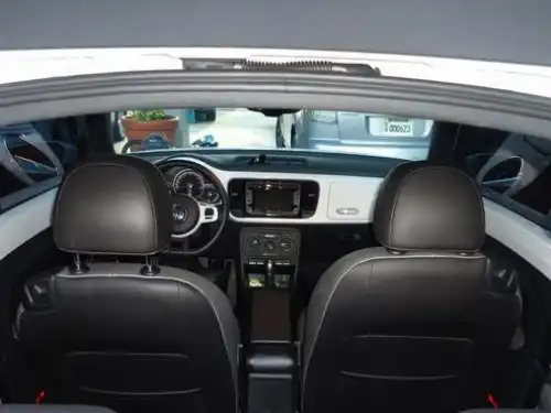 Volkswagen Beetle  2014