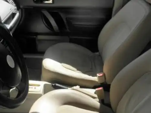 Volkswagen Beetle 1999 negro 