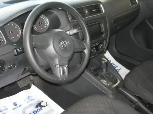 Volkswagen Jetta  2012
