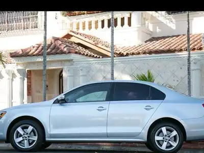 Volkswagen Jetta  2012