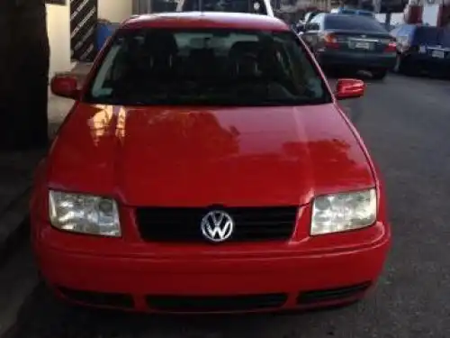 Volkswagen jetta 2001 rojo 