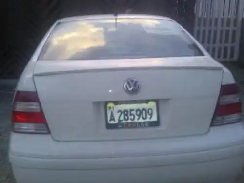 Volkswaguen JETTA 2002 Blanco 