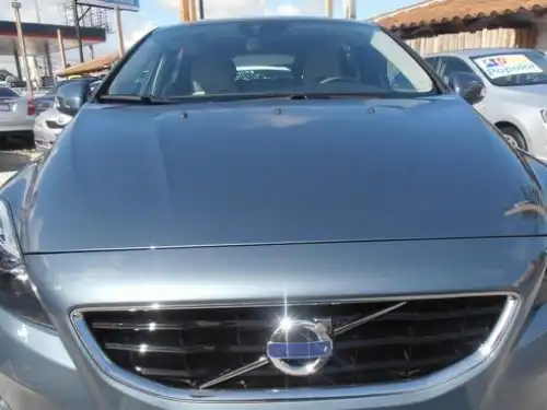 Volvo V 40  2014