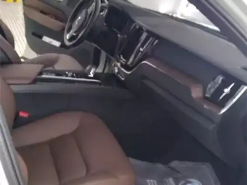 Volvo XC60 2022