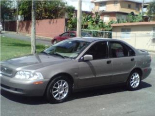 Volvo S40 Turbo $5,000 OMO-70,000 millas