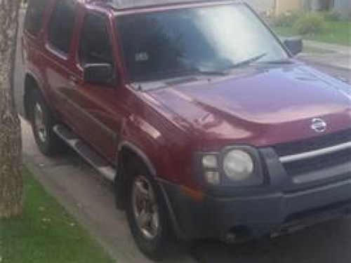 Xterra 2004 6 cil. tiene pega,nueva de motor