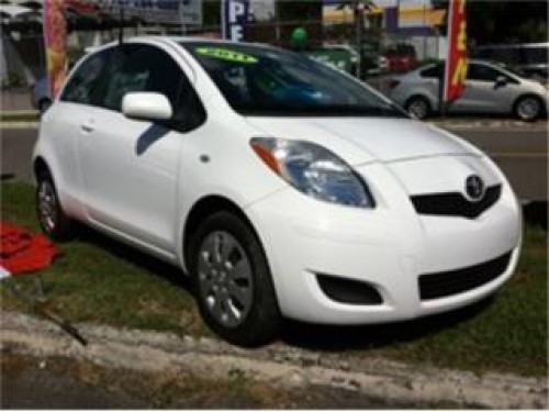 YARIS 2011- 2 Puertas BLANCO, POCO MILLAJE