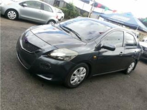 YARIS SEDAN STD AC 0 PRONTO