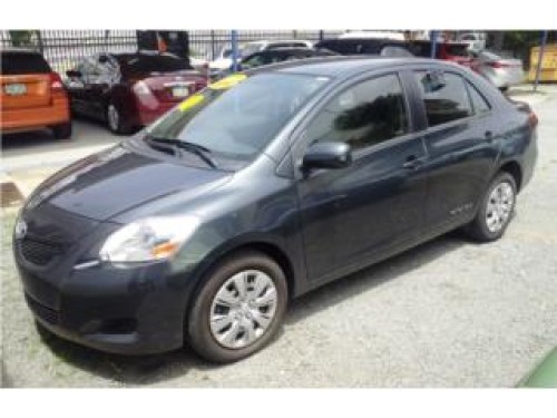 Yaris Autom. 17k millas Precio Total