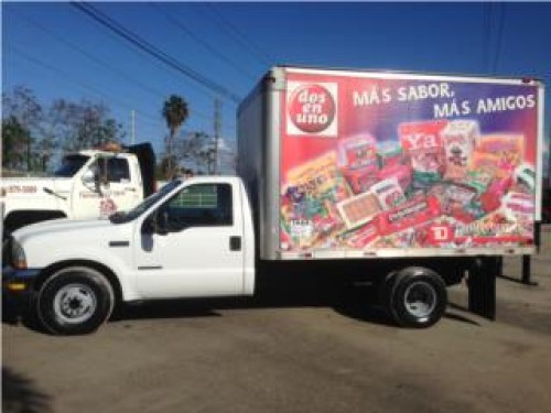 camion F 350 blanco d cajon cerrado 12 pies