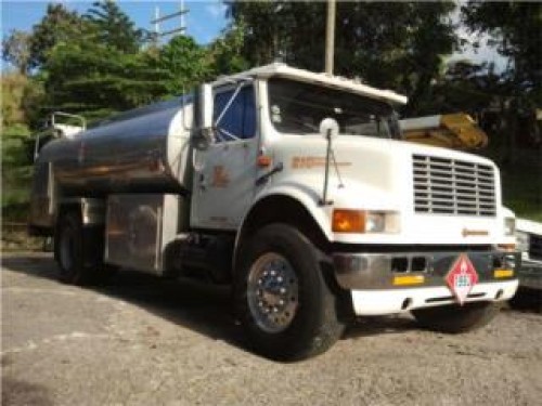 camion tanque 2400 gls