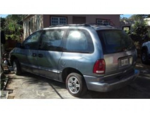 caravan 96 c vende o c negocea q ahi