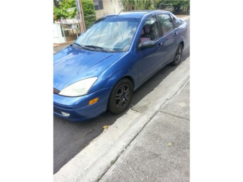 for focus 2001 cuatro puertas $4,000