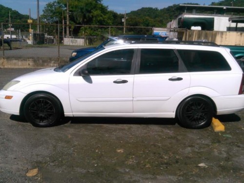 ford focus 2002 aut. 2 300 omo