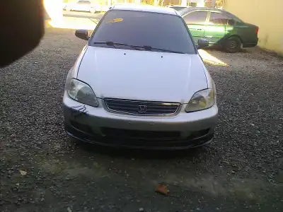 honda civic 2000 mica ancha esta como una bebe