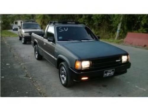 mazda b2000 std 1986