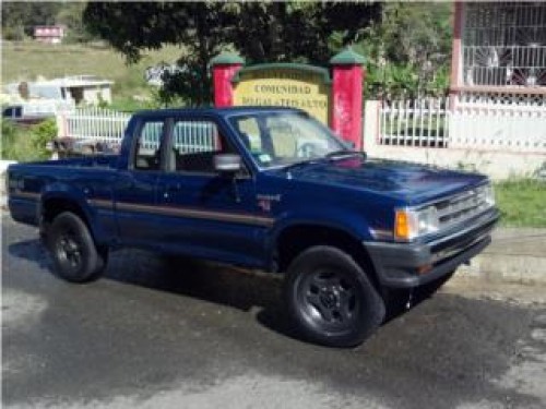 mazda b2200 4x4 del 1990