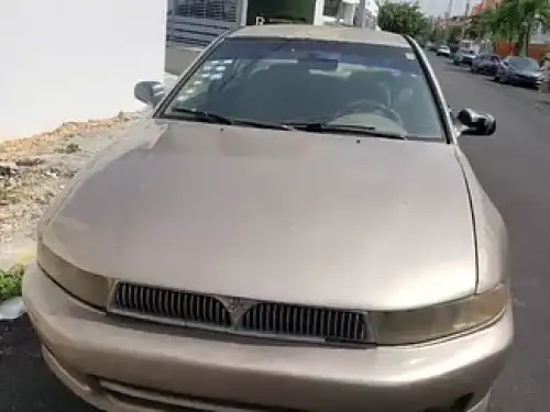 mitsubishi carro 98