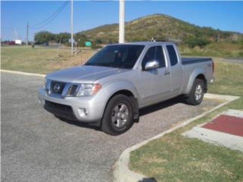 nissan frontier se cambia por auto saldo o sv