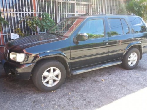 nissan pathfinder 2002