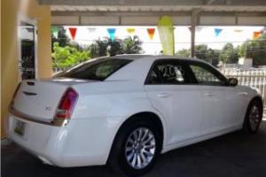 precioso chrysler 300M