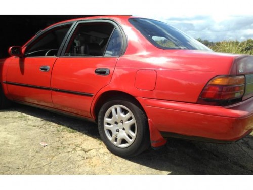 s. V Toyota Corolla 94 aut al dia