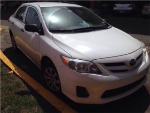 se vende cuenta toyota corolla 2012