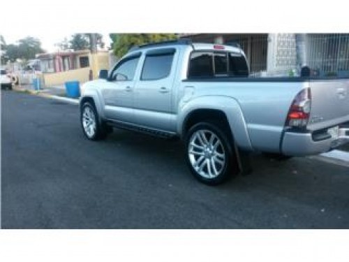 tacoma 2005 aros 22 para q se valla 16,000