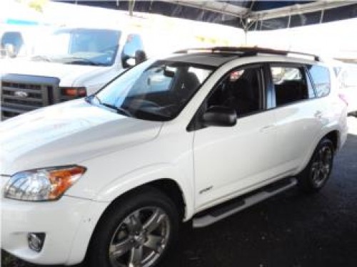 toyota Rav4 2010 sport llama ahora que se va